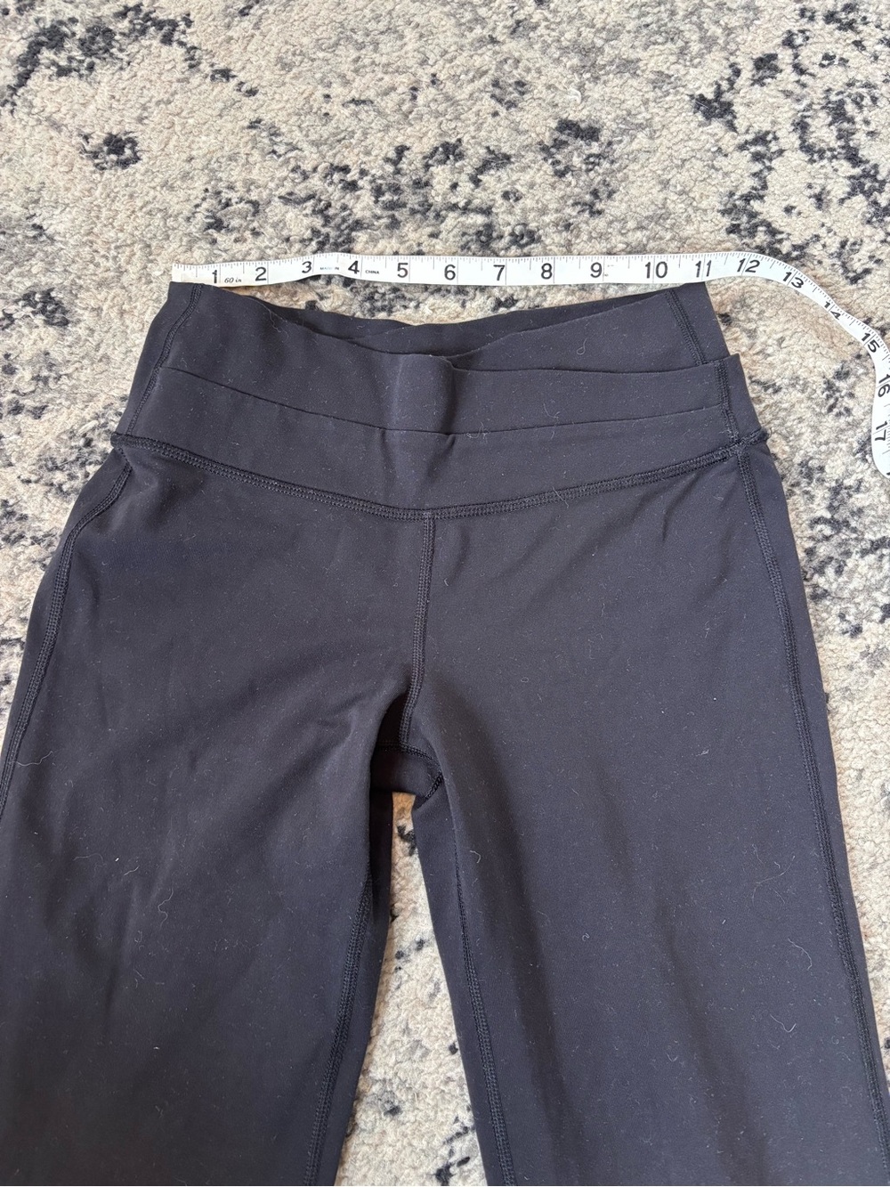 lululemon athletica Black Petite Short Flared Leggings Crossover size 4 - Picture 4 of 8